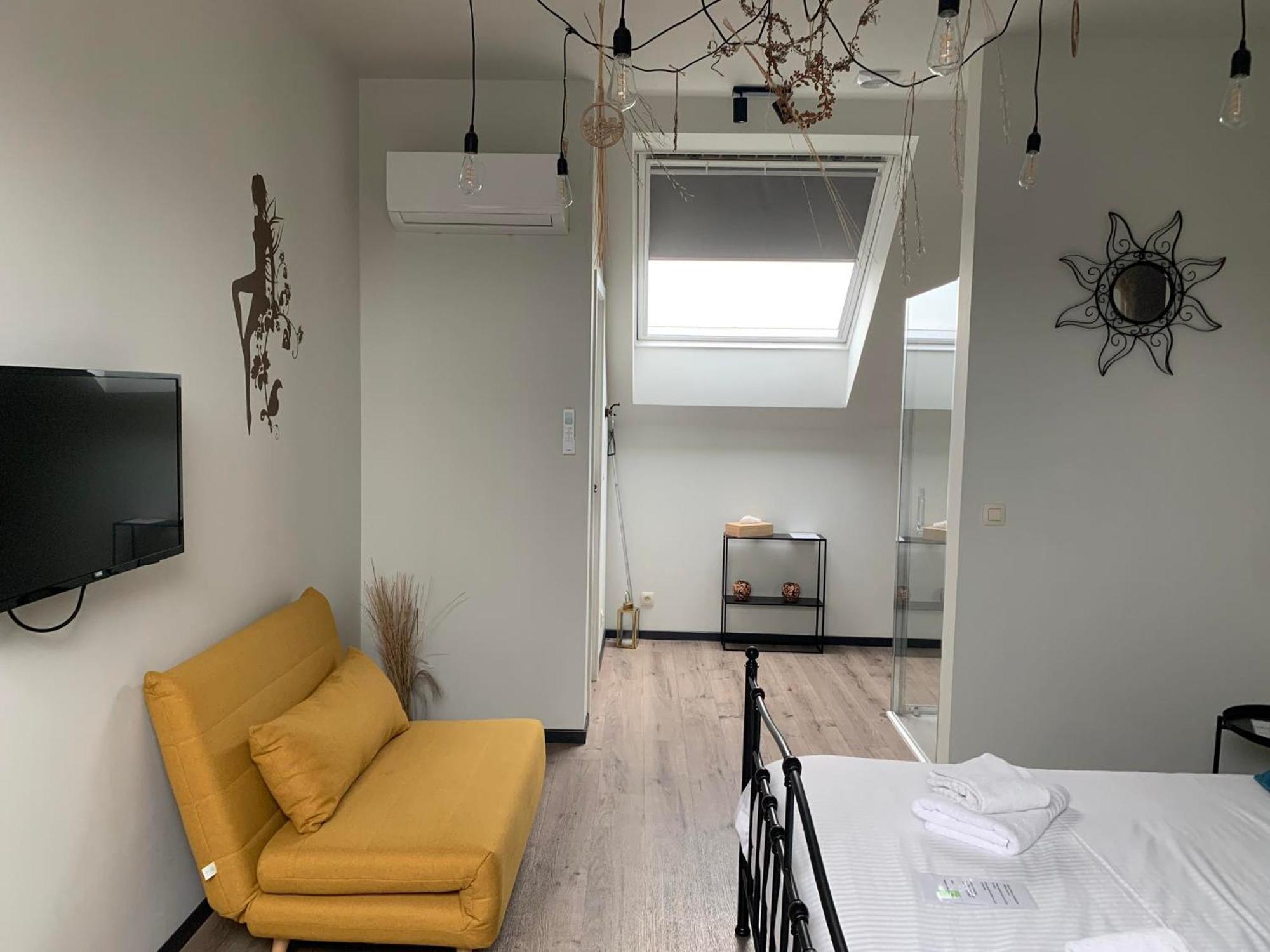 Sensup A 5Min De Pairi Daiza Bed & Breakfast Brugelette Exterior photo