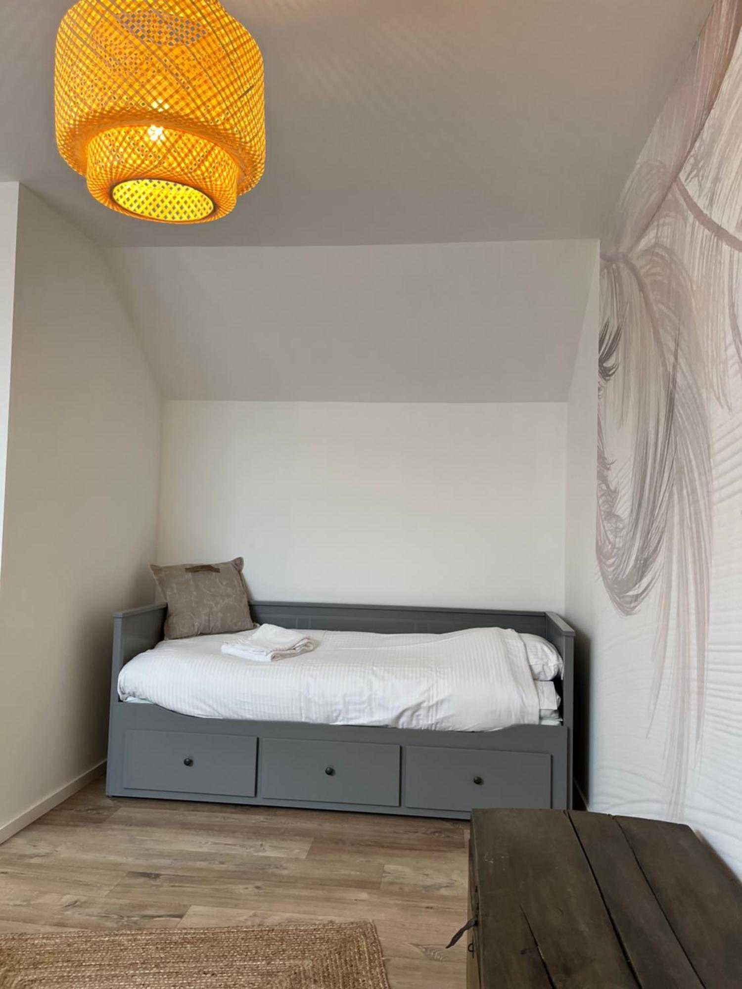 Sensup A 5Min De Pairi Daiza Bed & Breakfast Brugelette Exterior photo