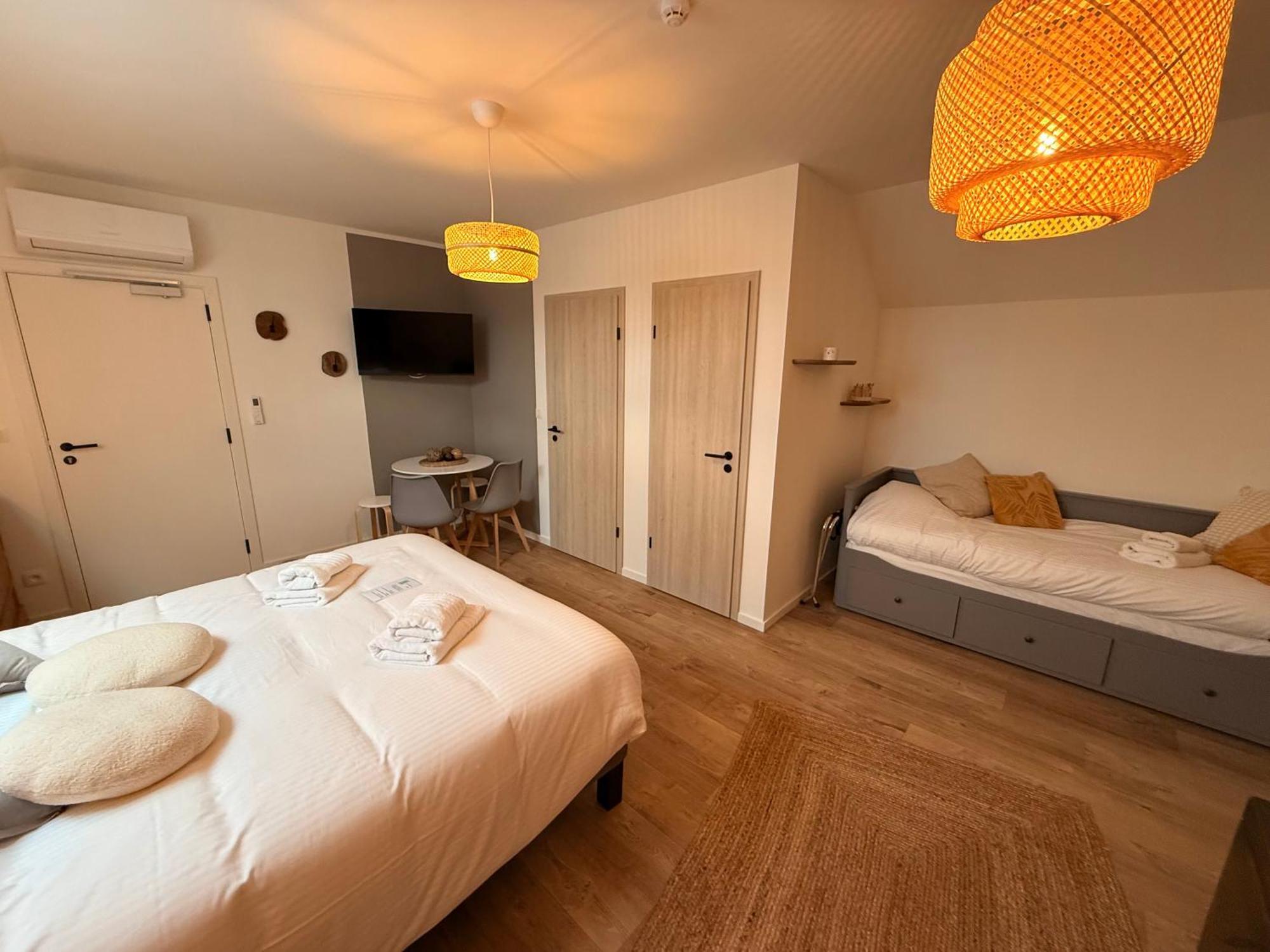 Sensup A 5Min De Pairi Daiza Bed & Breakfast Brugelette Exterior photo